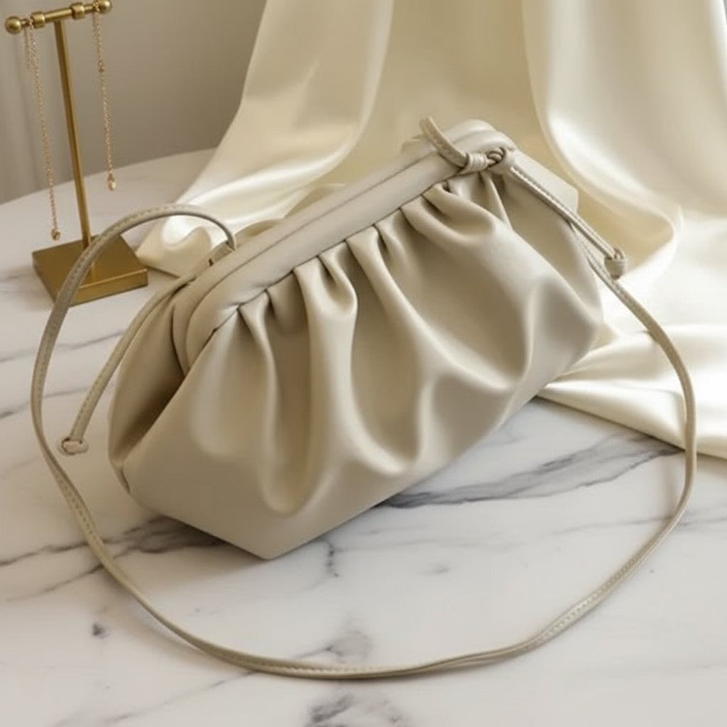 Risa Cloud Bag