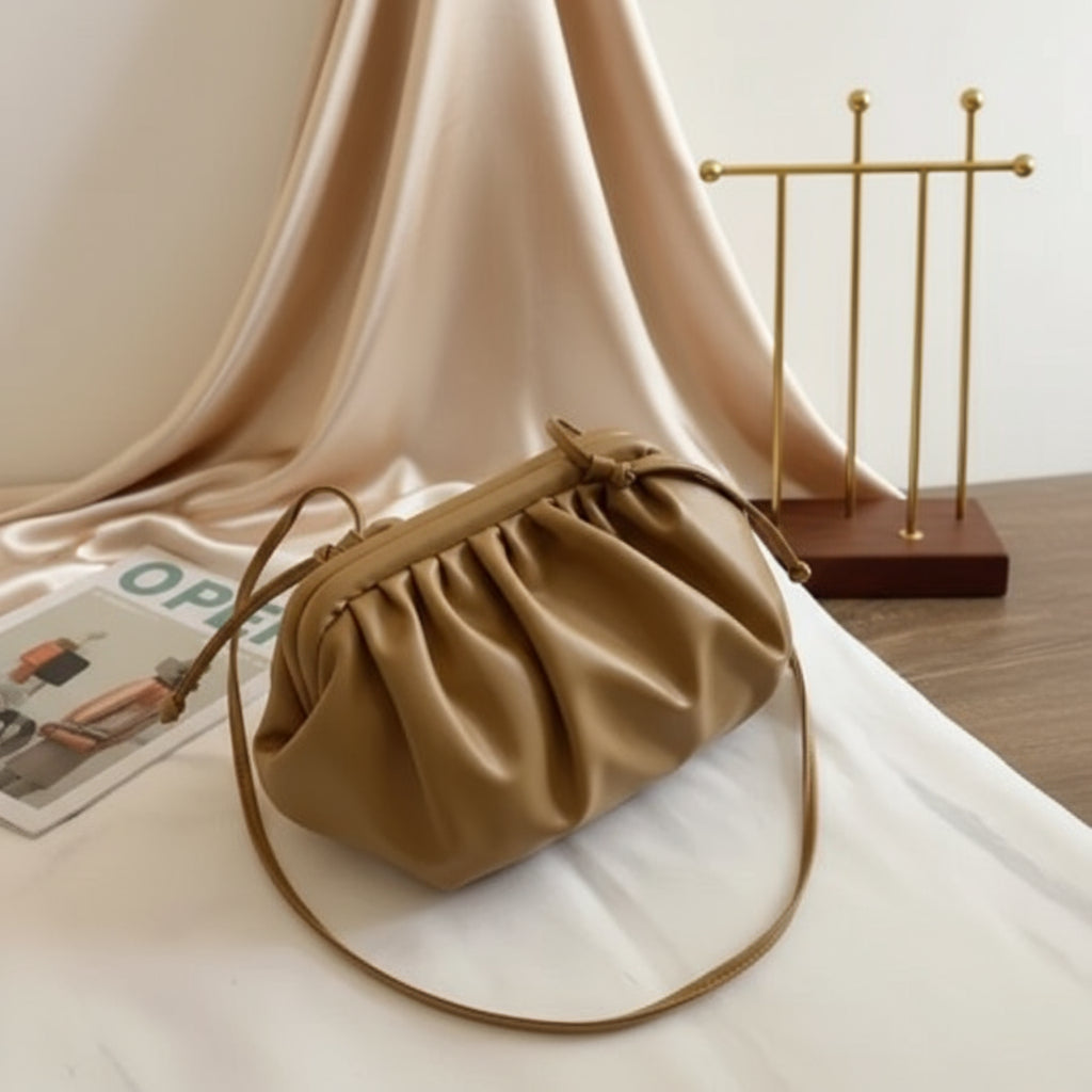 Risa Cloud Bag